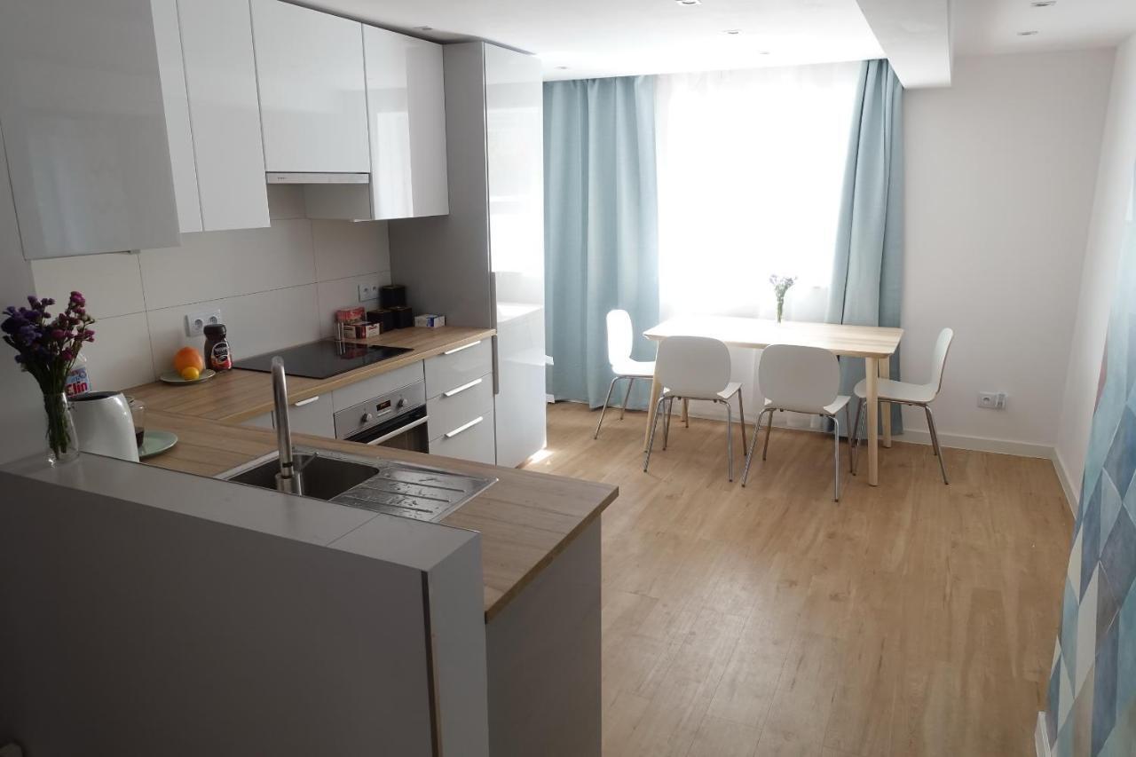 Three Rooms Apartment 크라쿠프 외부 사진